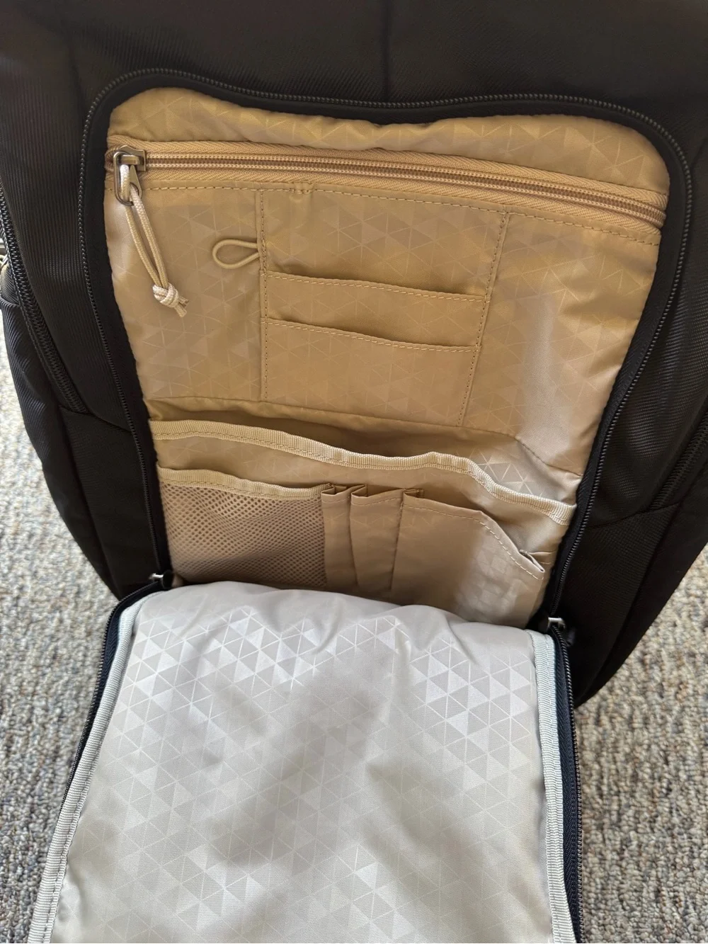 Men's Black Case Logic Backpack / New Unused